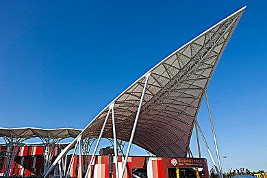 韩版模拟人生《inZOI》新实机 在美丽街头漫步